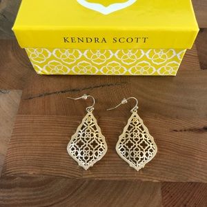 Kendra Scott - Addie Earrings in Gold